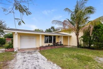 Building Photo - 20255 NE 12th Ave