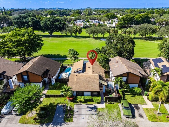 Building Photo - 1420 W Sandpiper Cir