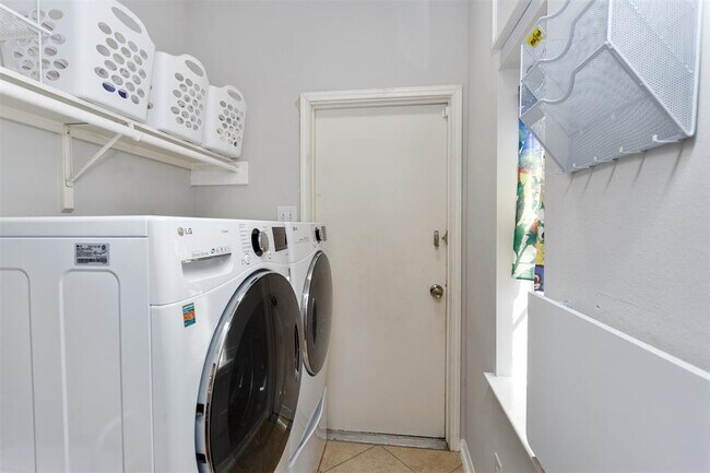 Building Photo - 3122 Glencullen Ln