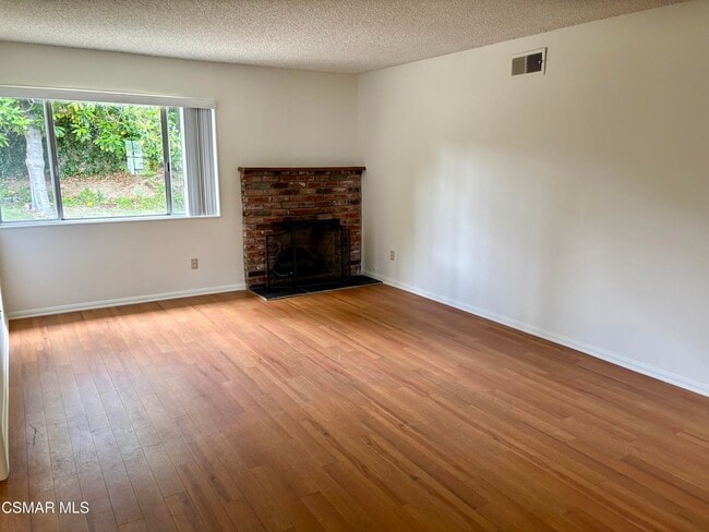 Building Photo - 5780 Lake Lindero Dr