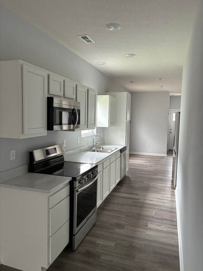 Building Photo - Modern 3 Bedroom 2 Bath House - New Build in Martinsville!
