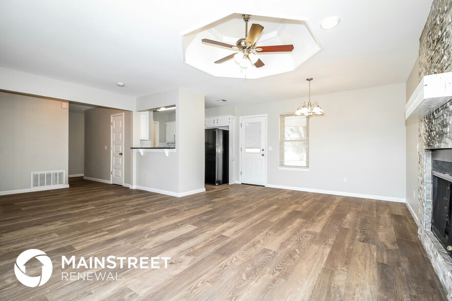 Building Photo - 9129 Apple Dr