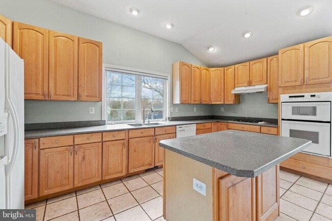 Building Photo - 1818 Panarama Ct