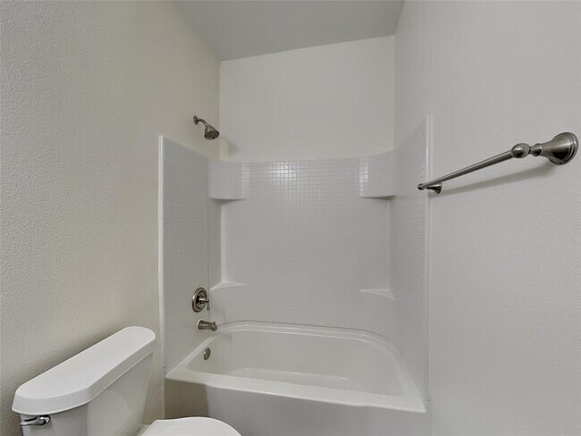 Building Photo - 2037 Vanamen Ct
