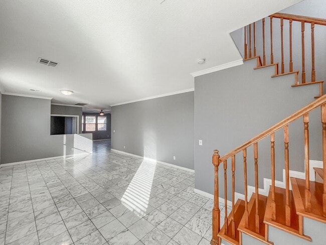 Building Photo - Charming Two-Story Home In the Heart of Summerlin with Pool