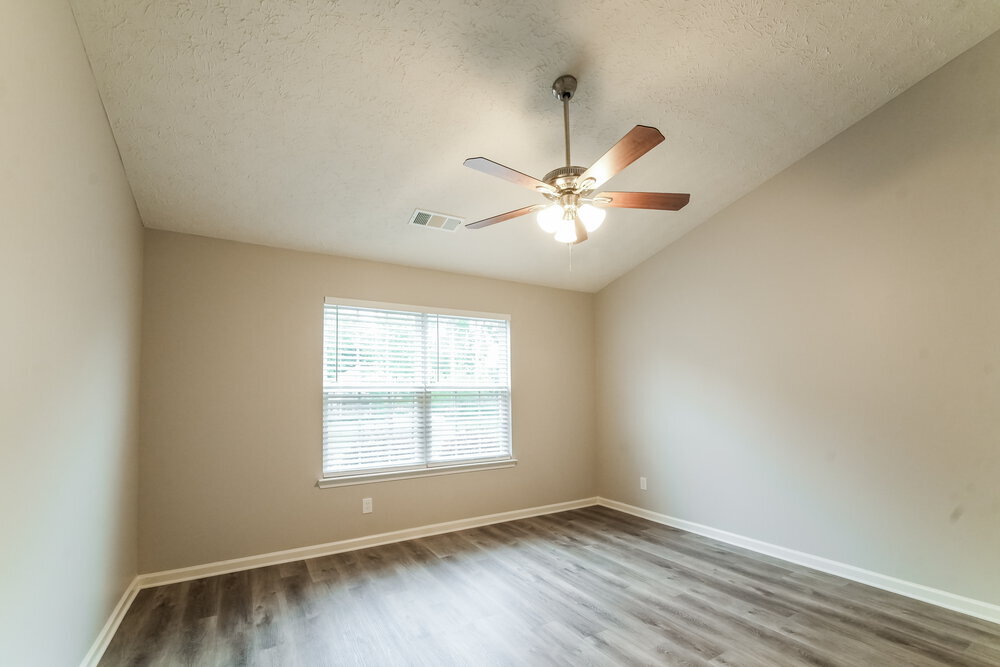 Building Photo - 228 Red Maple Way