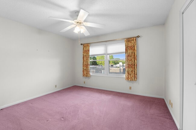 Building Photo - 2711 St Francis Dr