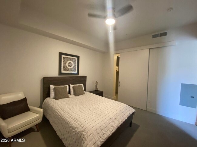 Building Photo - 7300 E Earll Dr