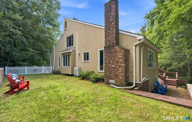 Building Photo - 40 Rockledge Dr