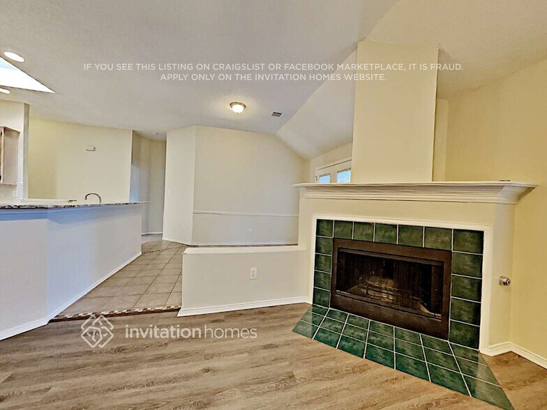 Building Photo - 1777 Meyerwood Ln S