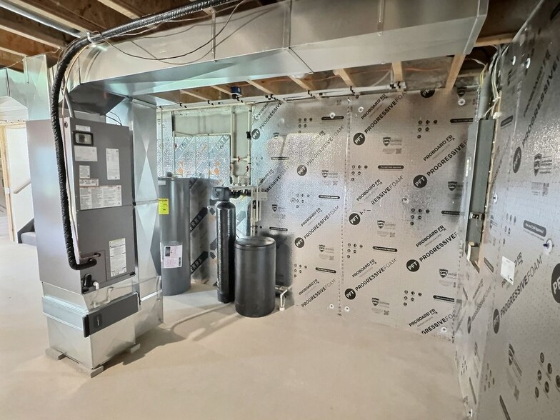 Building Photo - 1510 Wedgewood Dr