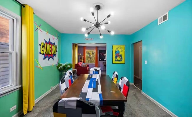 Building Photo - 9519 Preston Ave