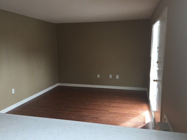 Primary Photo - 493 Barnett Dr
