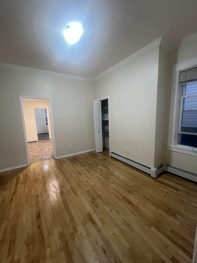 Building Photo - 123 Collard St