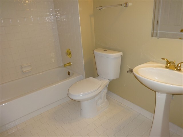 Building Photo - 2453 Alston Dr NE