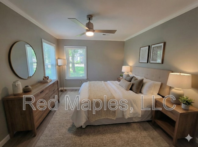 Building Photo - 332 Villa Dr