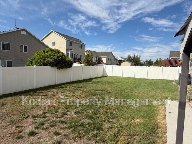 Building Photo - 3601 W 800 S