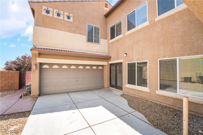 Building Photo - 9372 Glendora Valley St