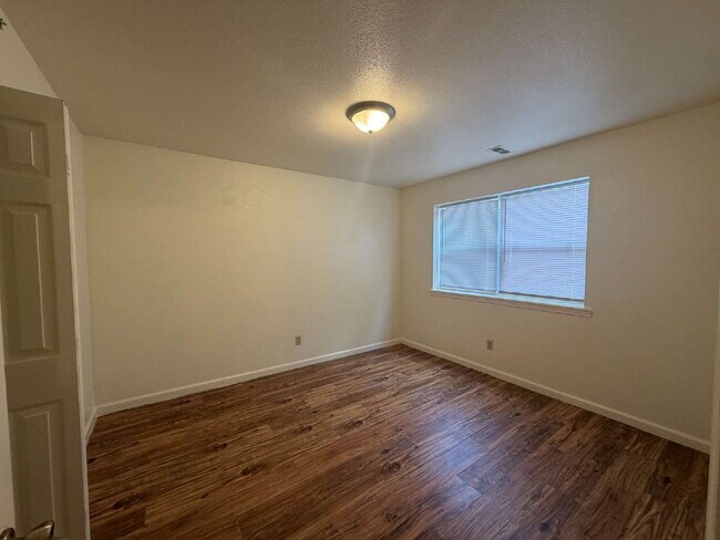 Building Photo - 428 Kays Ln