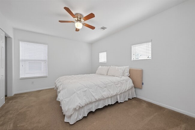 Building Photo - 9931 Chimney Swift Ln