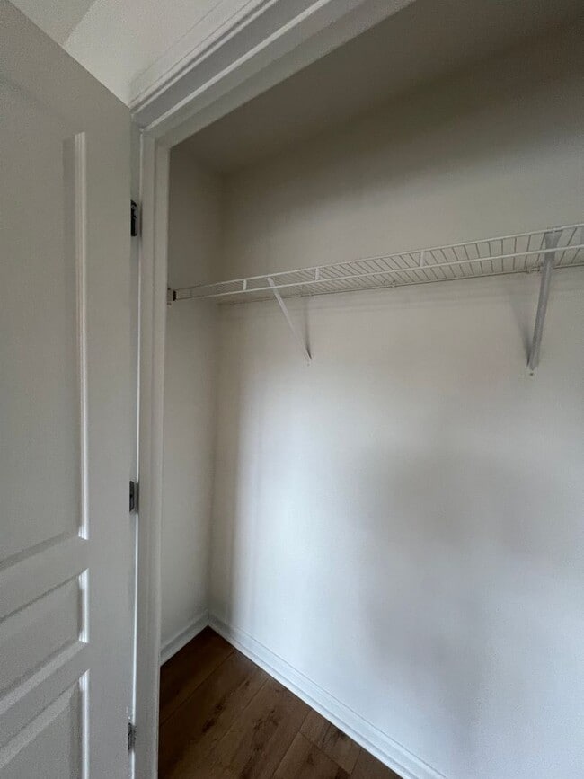 Building Photo - 16-1611 Summers