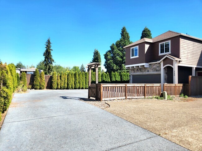 Primary Photo - 730 SW 207th Pl