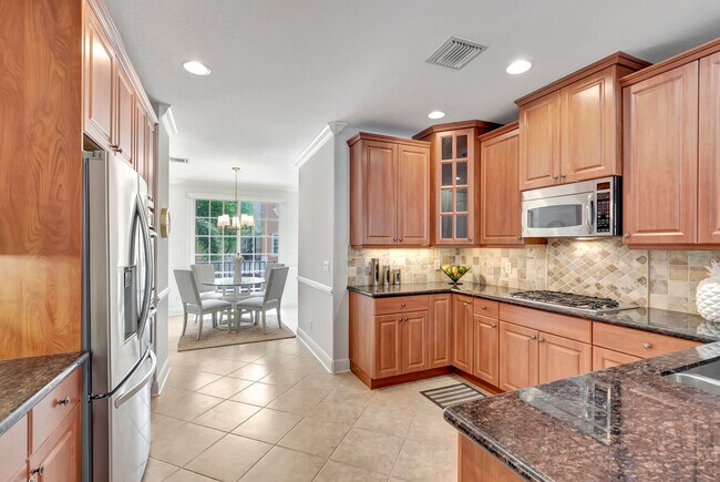 Building Photo - 5585 NE Trieste Way