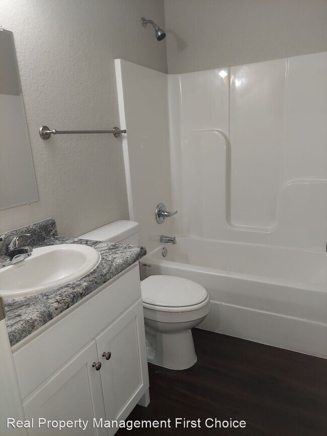 Building Photo - 2 br, 2.5 bath House - 2124 Ingalls Lane S...