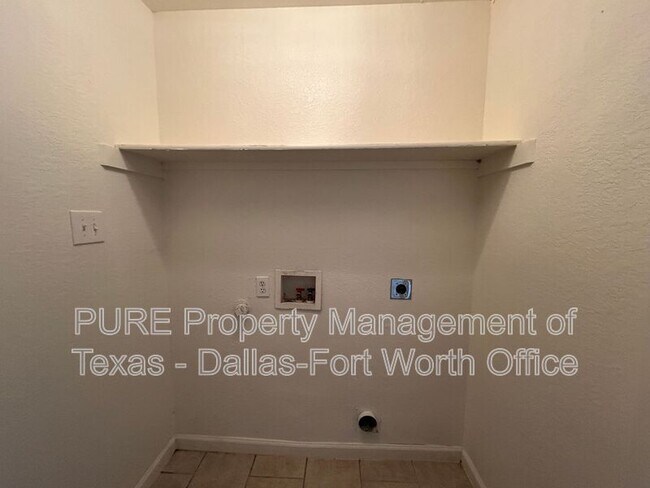 Building Photo - 709 Catalina Dr