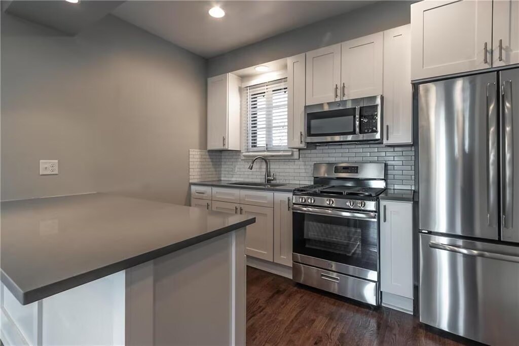 Building Photo - 3535 Jefferson St