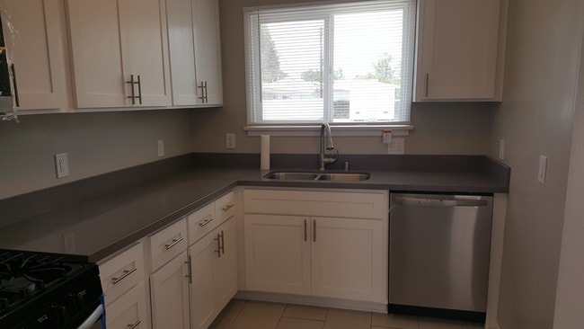 Brand New Dishwasher - 20021 Vanowen St