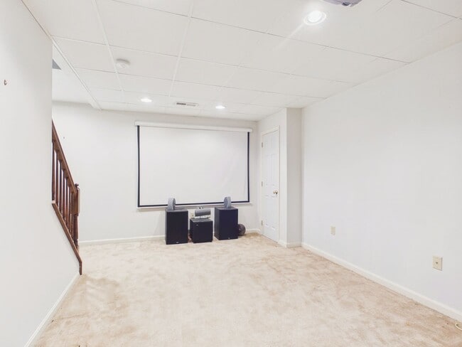 Building Photo - 413 Waverly Woods Dr