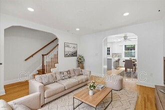 Building Photo - 2230 Observatory Pl NW