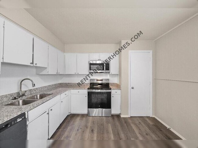 Building Photo - 2510 S Fielder Rd