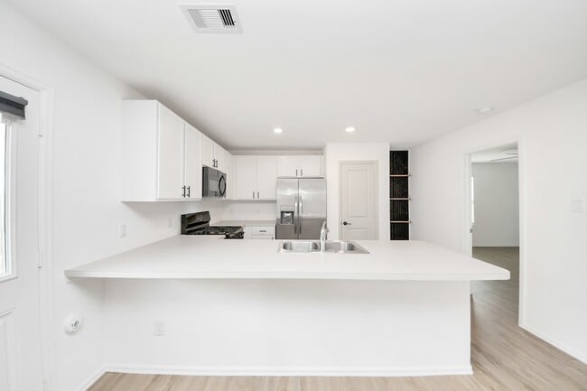Building Photo - 4319 Palmetto Grv Ln