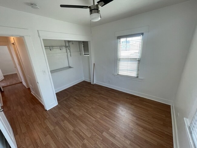 Building Photo - 2-BR Upstairs Unit with Garage in Heart of...