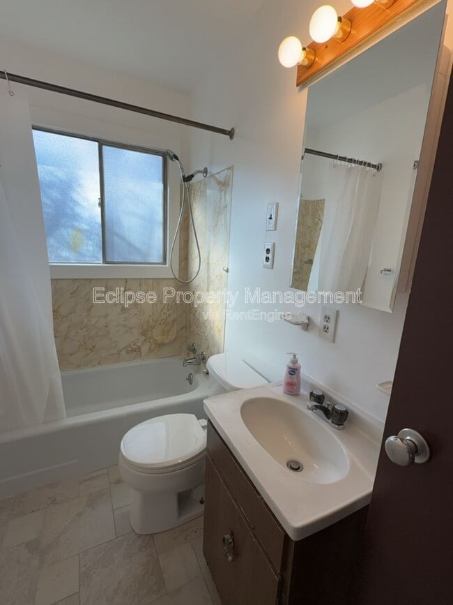 Building Photo - 1725 Glenwood Ave