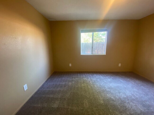 Building Photo - 1275 Peterson Ranch Rd