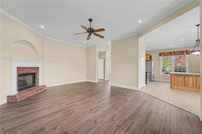 Building Photo - 6537 Harvey Jones Ave