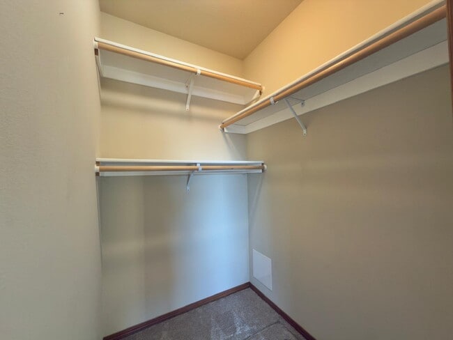 Building Photo - 1316 Robie Ln