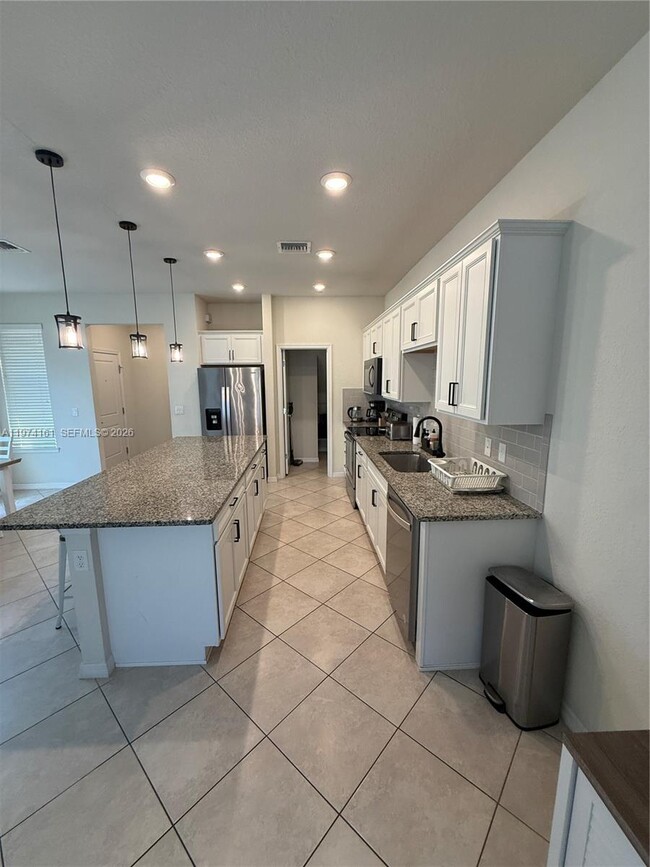 Building Photo - 2857 Bard St