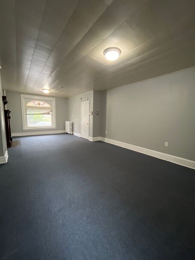 Building Photo - 1517 W Turner St