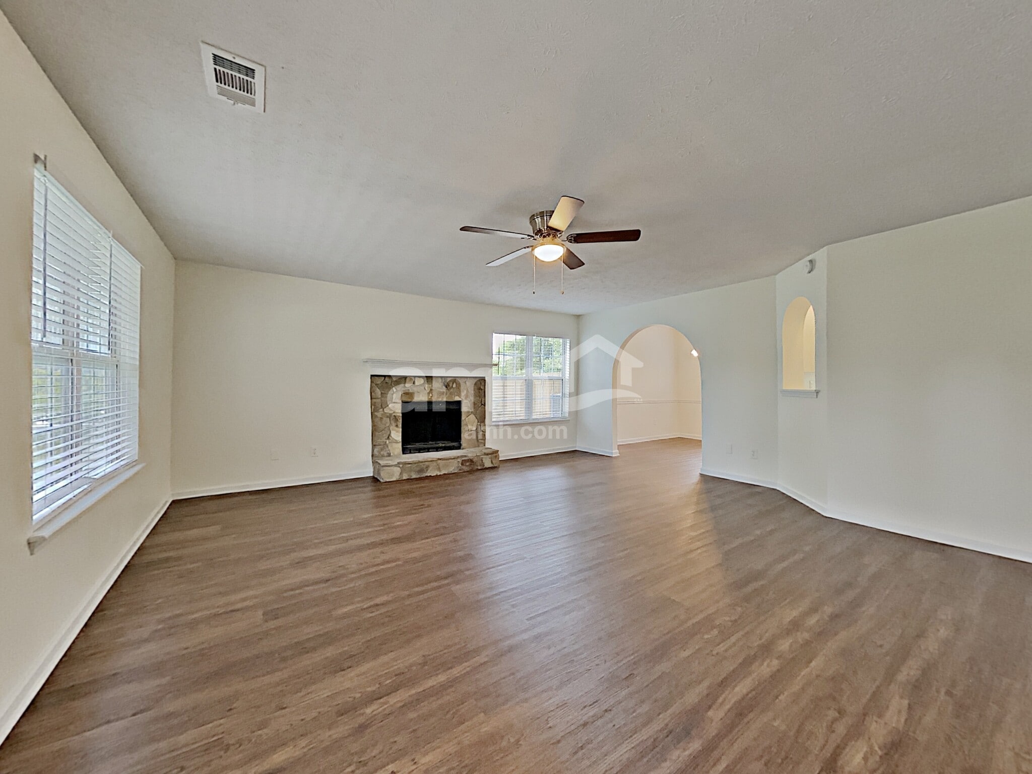 Building Photo - 2925 Hampton Valley Dr SE