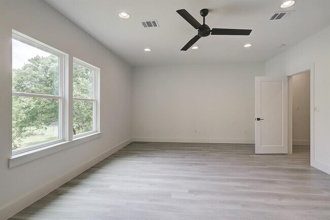 Building Photo - 4304 Sondick Ct