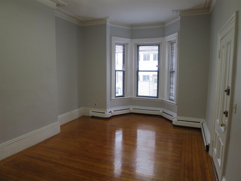 Primary Photo - 57 Adams St