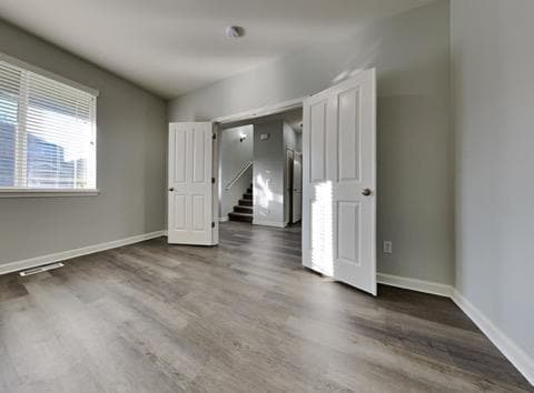 Building Photo - 1416 Woodbine Ave SE