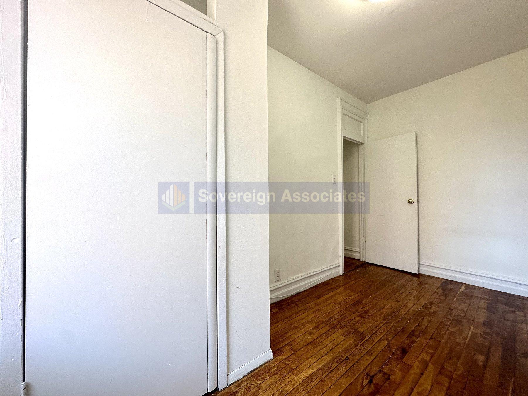 Building Photo - 3139 Broadway