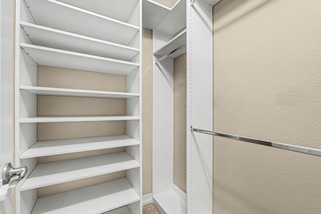 Building Photo - 15709 W 95th Pl