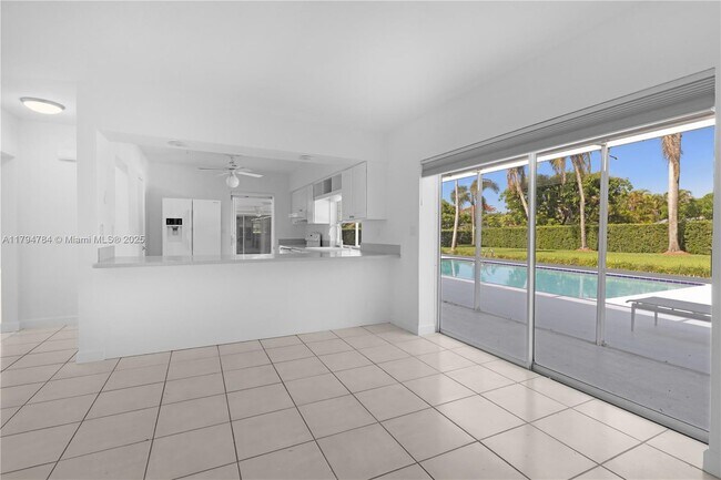Building Photo - 13790 SW 80th Ave