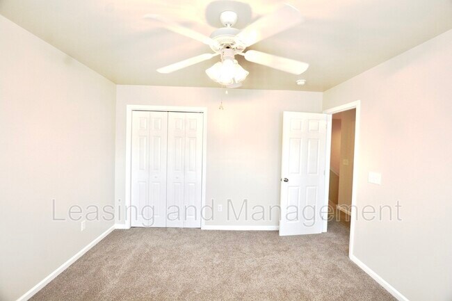 Building Photo - 1402 Hamlin Park Cir